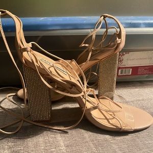 Cape Robbin Nude Strappy Tie-Up Rhinestone Chunky Block Heel Size 8